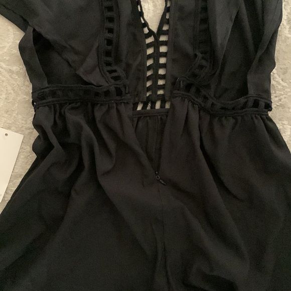 TOBI Crochet Strapped romper - Picture 4 of 9